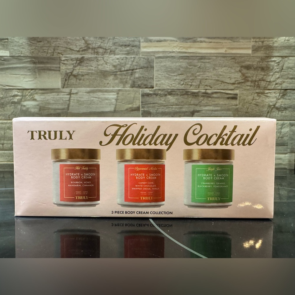 TRULY Holiday Cocktail Body Cream Set• 120mL each.